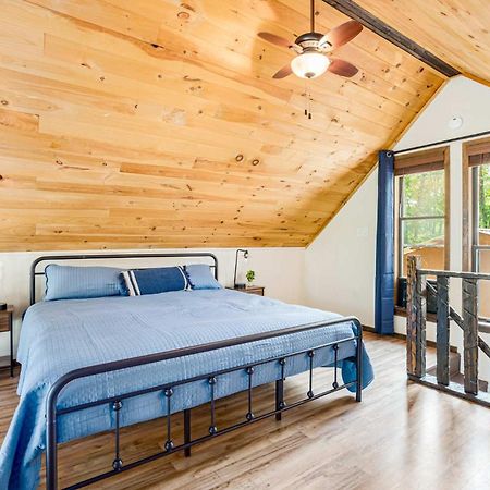 Hedgesville Quaint Loft Cabin W Hot Tub, Firepit, Deck & Grill מראה חיצוני תמונה