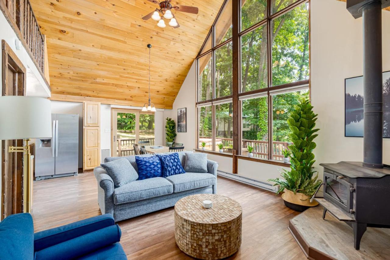 Hedgesville Quaint Loft Cabin W Hot Tub, Firepit, Deck & Grill מראה חיצוני תמונה